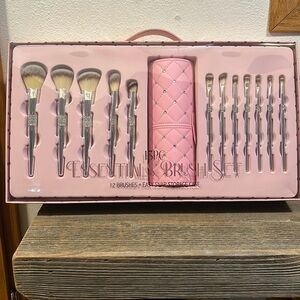 Glitz and Glam Makeup Brush Set